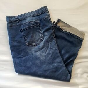 Avenue Capri Jeans, Calf Length Denim Pants, Solid Dark Wash